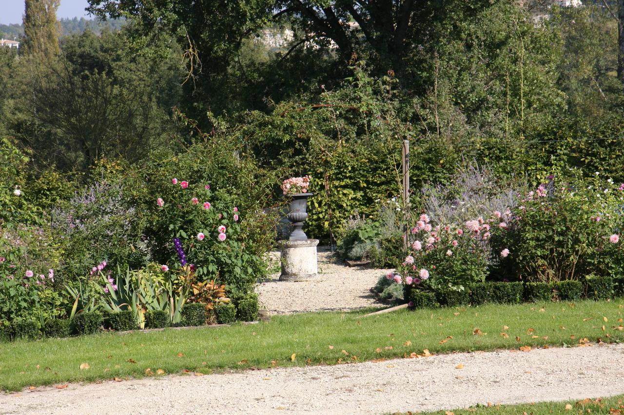 Chateau Manoir De La Leche Touvre Екстериор снимка
