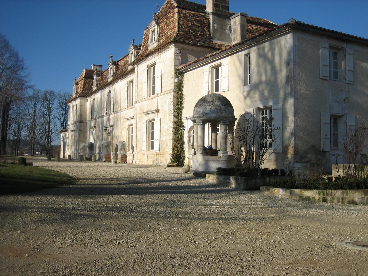 Chateau Manoir De La Leche Touvre Екстериор снимка