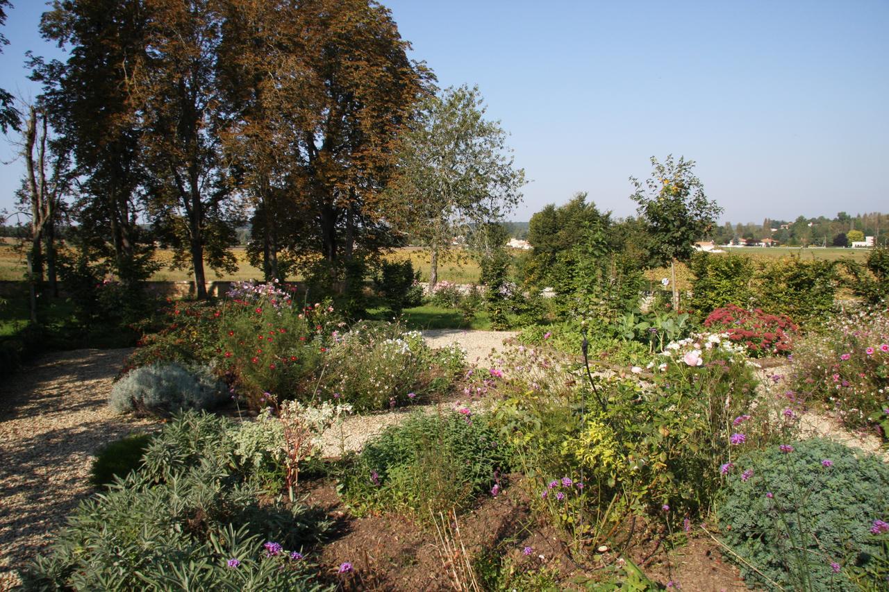 Chateau Manoir De La Leche Touvre Екстериор снимка